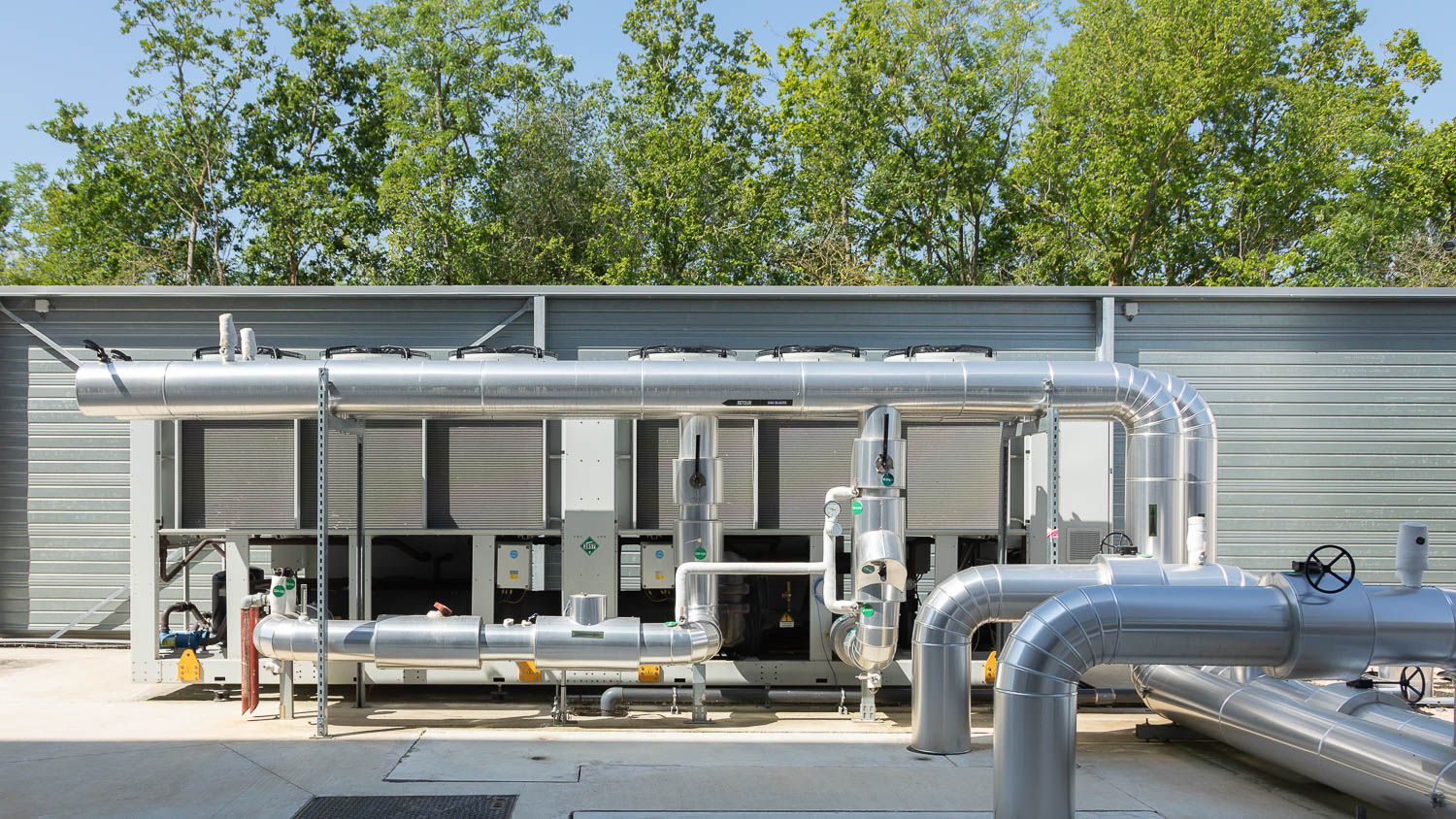Chiller unit at Thésée Datacenter