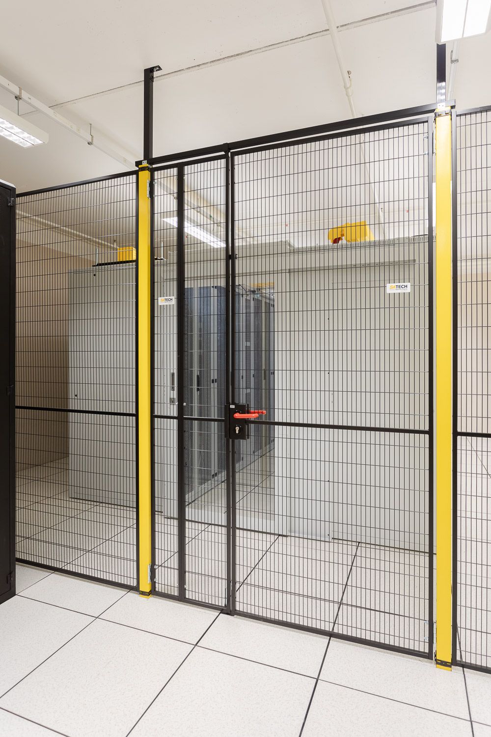 Private cage at TDC02