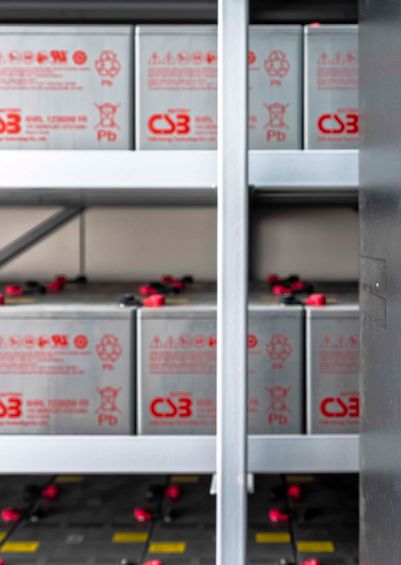 Groupe froid assurant le refroidissement continu des salles